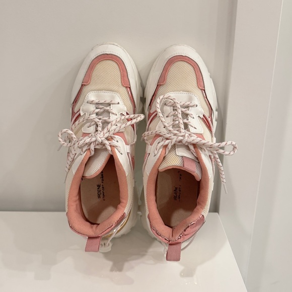 Ardene Chunky Sneakers size 9 ✨ - Picture 5 of 8